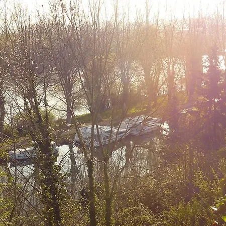 Le Dormeur Du Val ベッド・アンド・ブレックファスト Le Mas-dʼAgenais