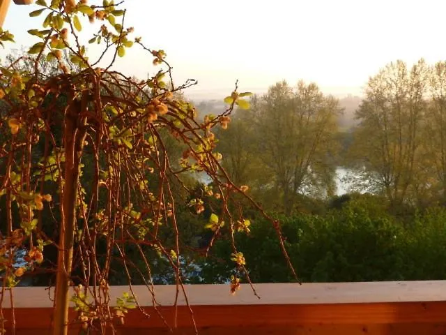 Le Dormeur Du Val Bed & Breakfast *