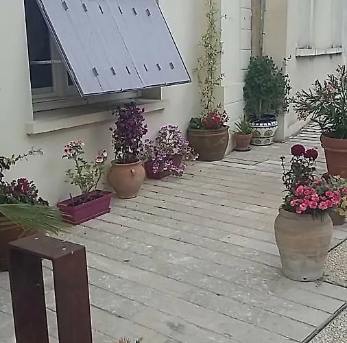 Le Dormeur Du Val Bed & Breakfast